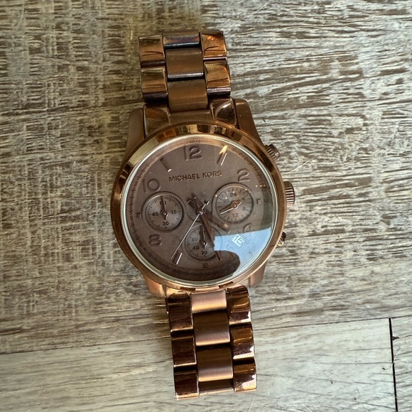Michael Kors Runway Watch Women Chronograph Chocolate Tone Date MK-5128
